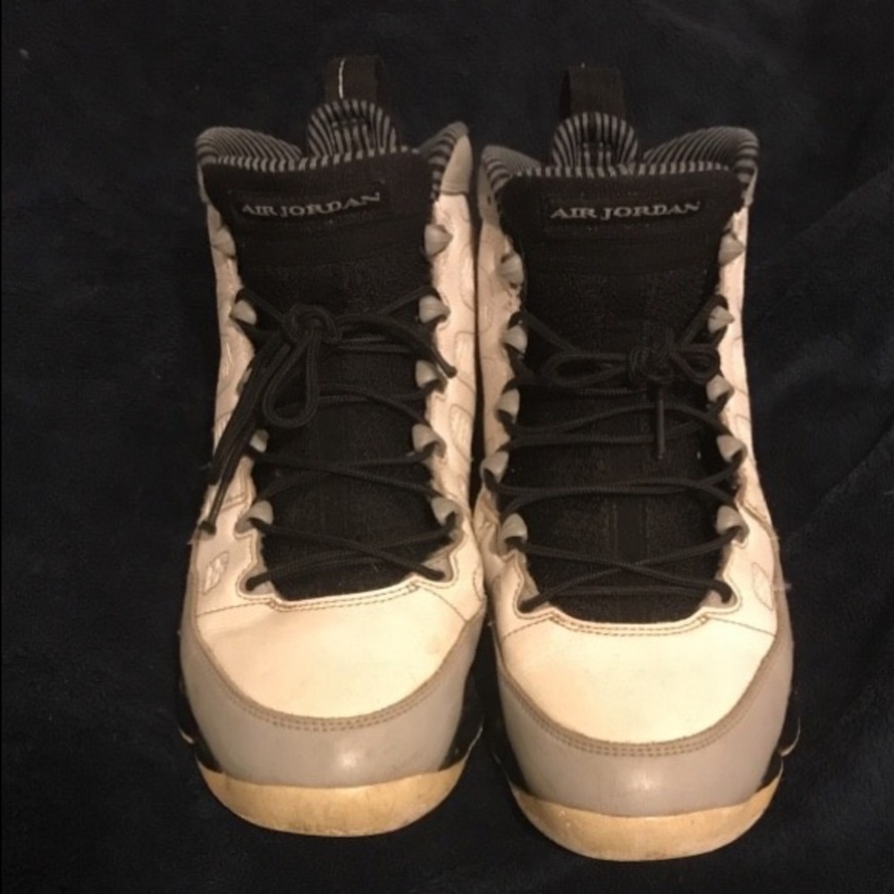 Retro white-and-gray air jordan 10 shoes